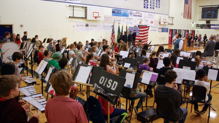 the-5-12-grade-band-plays-the-star-spangled-banner